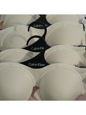 Calvin Klein White Strapless Convertible Bra, 34B